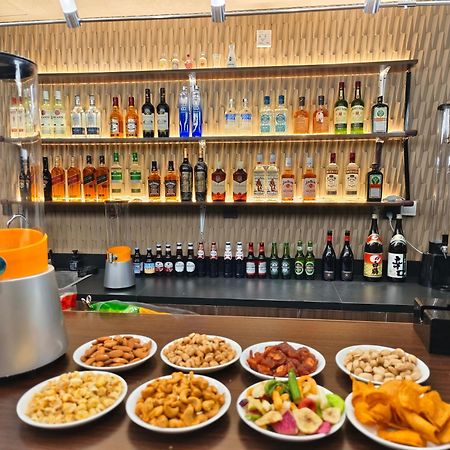 Beijing Tangfu Sanlitun Boutique Hotel---Breakfast, Restaurant And Bar, Close To Tian'Anmen Square Forbidden City Temple Of Heaven, Laundry, Gym, Robot, Ticket Service, Located In City Center Subway Line 2, One Station To Airport Express Bagian luar foto