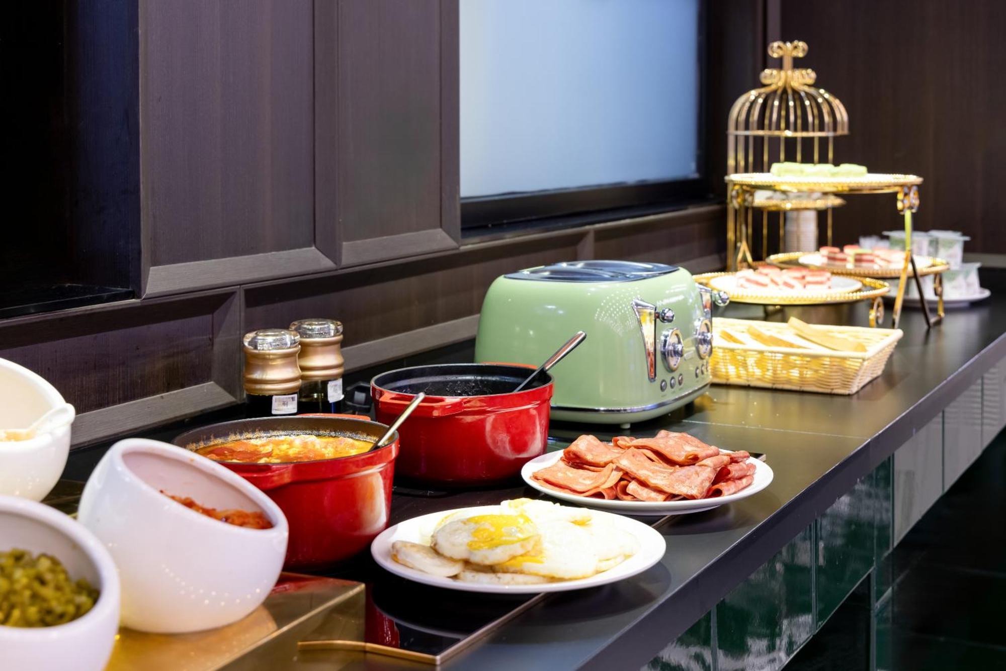 Beijing Tangfu Sanlitun Boutique Hotel---Breakfast, Restaurant And Bar, Close To Tian'Anmen Square Forbidden City Temple Of Heaven, Laundry, Gym, Robot, Ticket Service, Located In City Center Subway Line 2, One Station To Airport Express Bagian luar foto